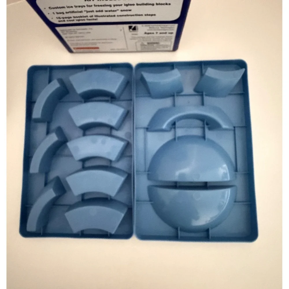 Scholastic Make Your Own Real Igloo Kit Ice Block Mold Book STEM Learning Toy